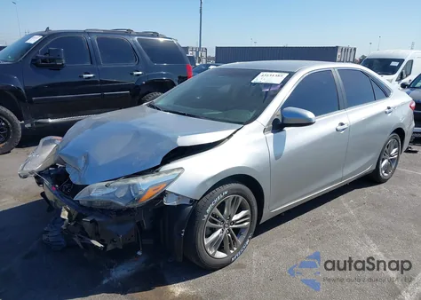 2015 Toyota Camry Se z USA, uszkodzony, nr VIN 4T1BF1FK5FU094010